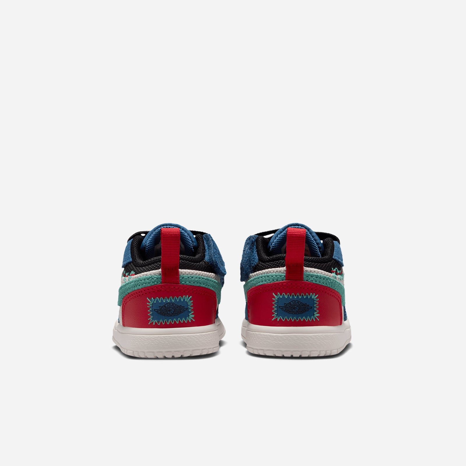 Jordan 1 Low Alt SE IO2064 401