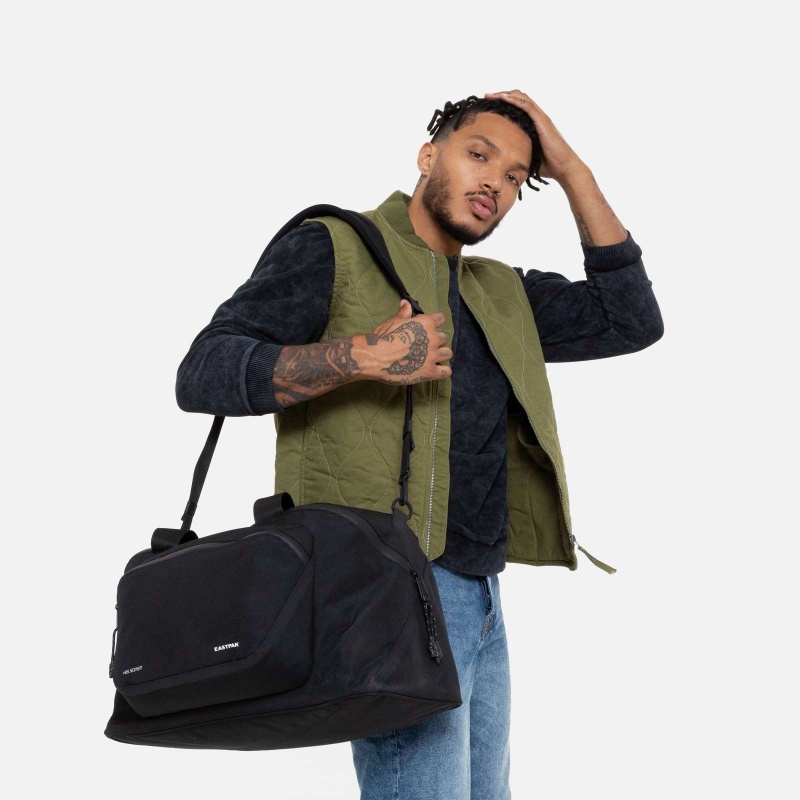 EK0A5BB6S081 X Neil Barrett Duffel NB