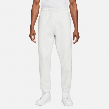 Nike CW5460-121 NRG Solo Swoosh Pant | 4Elementos