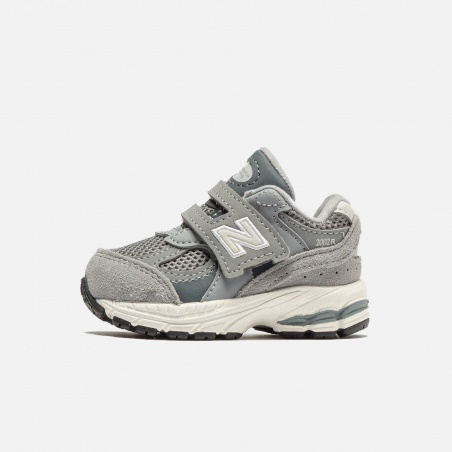 New Balance 2002 Hook & Loop IV2002ST | 4Elementos