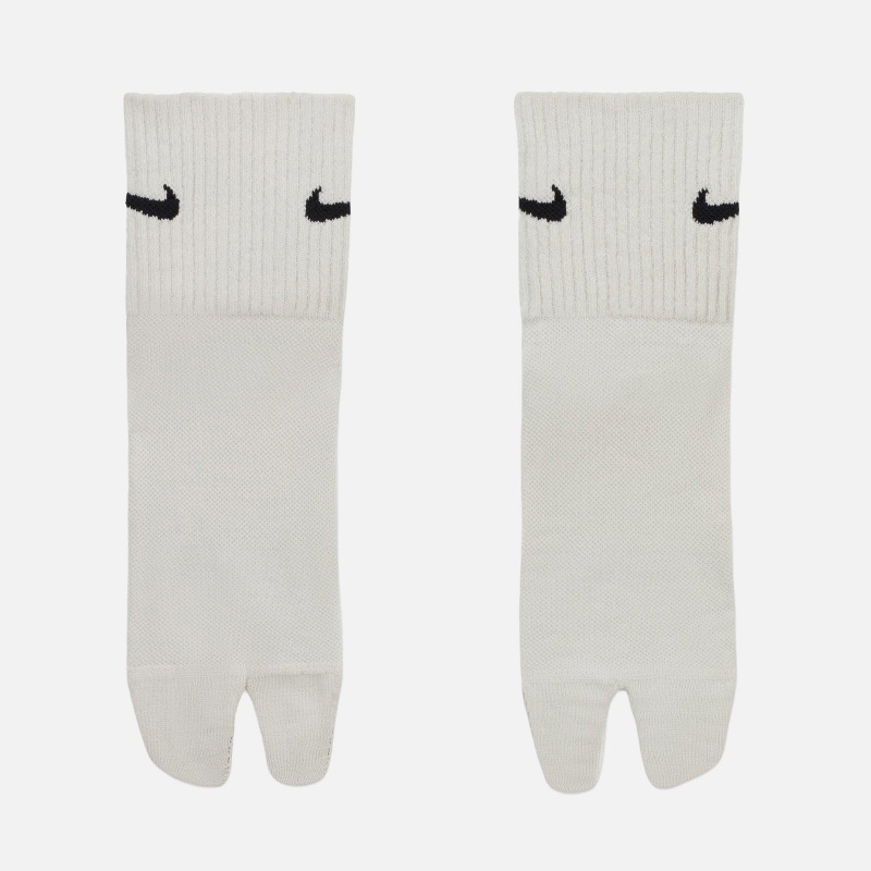 Nike Everyday Plus Lightweight Ankle Split Toe Socks DV9475 072