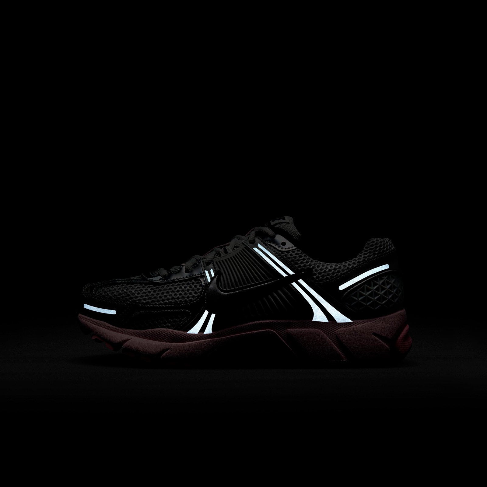 W Zoom Vomero 5 HF1877 001