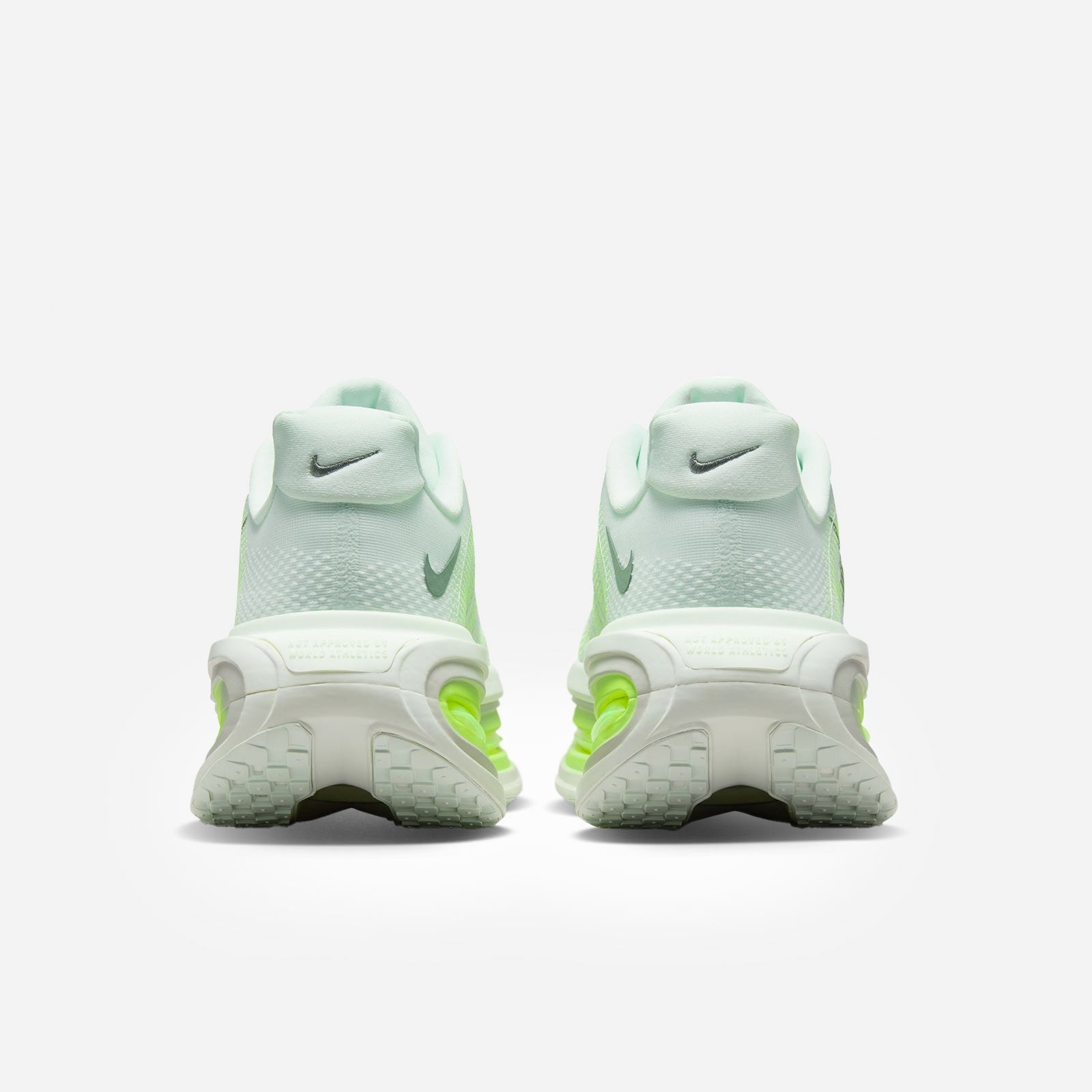 Vomero Premium Barely Volt HQ2050 300