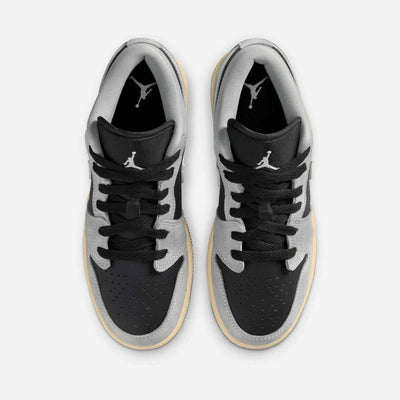 Air Jordan 1 Low SE HQ2021 012