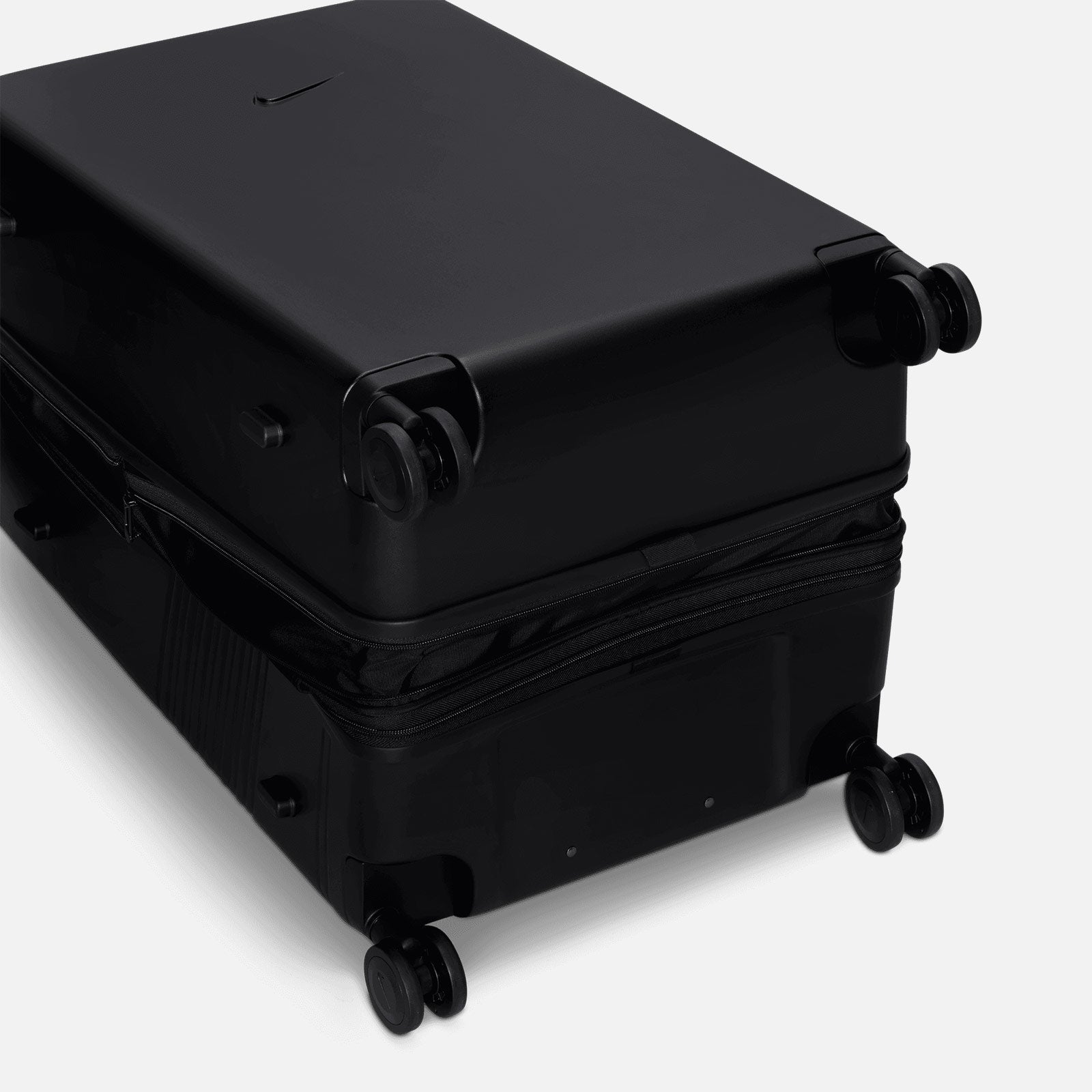 Carry On Luggage 74cm 143L HV8586 010